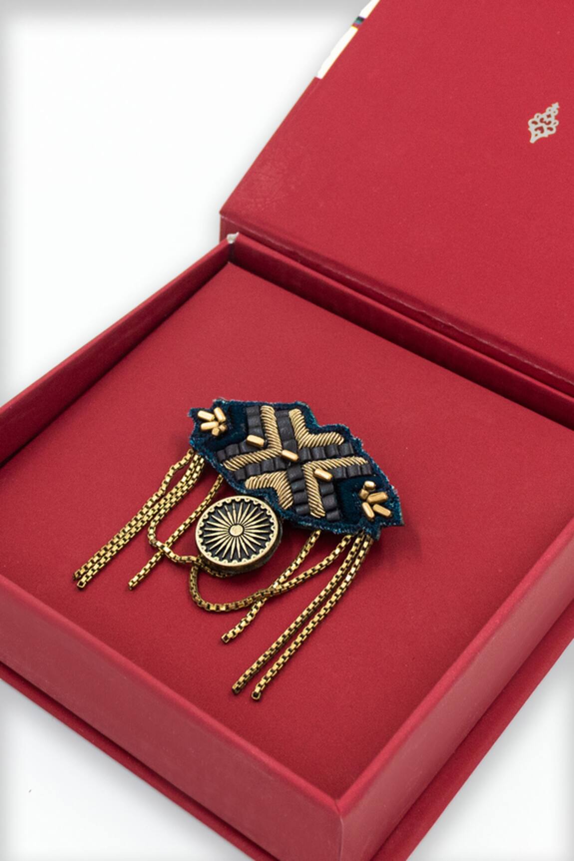 S&N by Shantnu Nikhil Handcrafted Metallic Crest Brooch