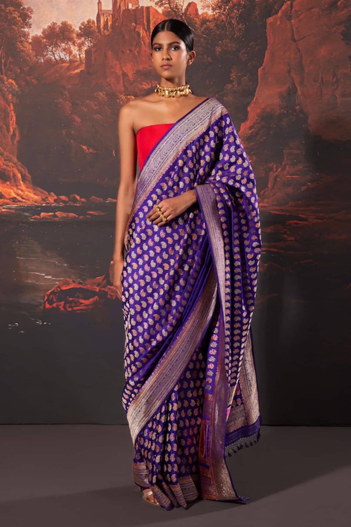 Ekaya Floral Pattern Silk Handwoven Saree With Unstitched Blouse Fabric