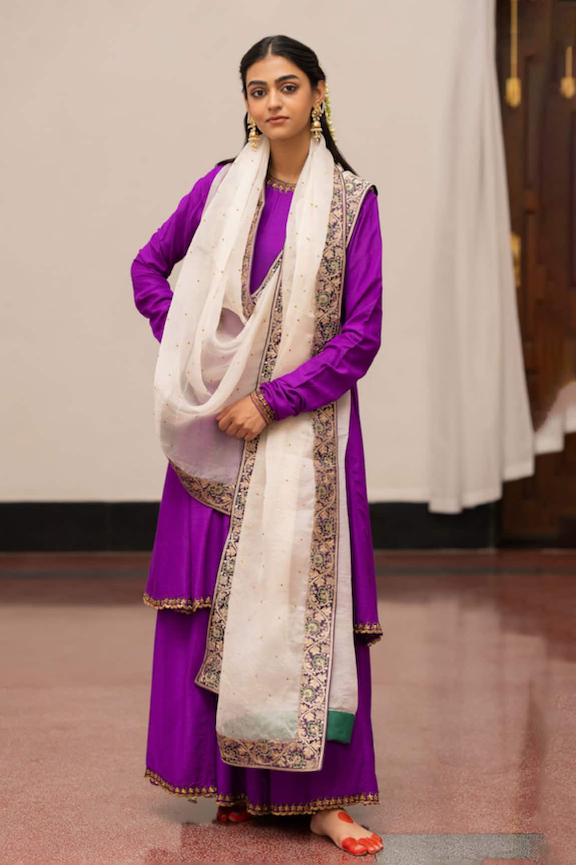 Mimamsaa Sawri Border Embroidered Dupatta