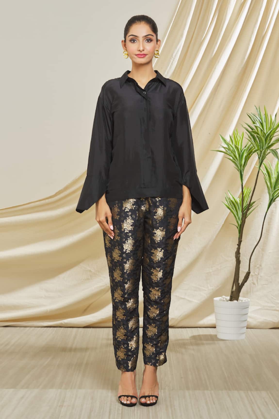 Elegant Black Brocade Kurta with Embroidered Gold and Magenta Cotton S –  Sujatra
