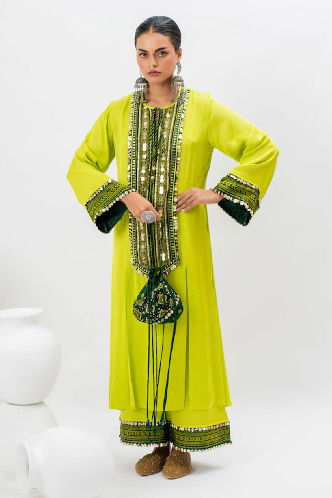 Prahnaaya Embroidered Kurta & Pant Set