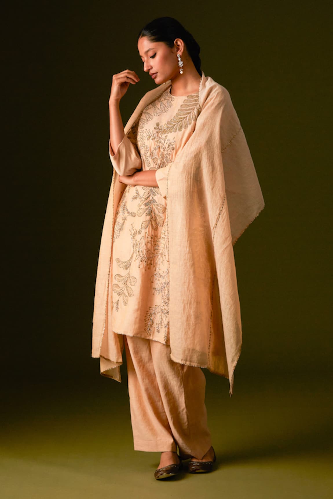 Aurul Floral Veil Embroidered Kurta Pant Set