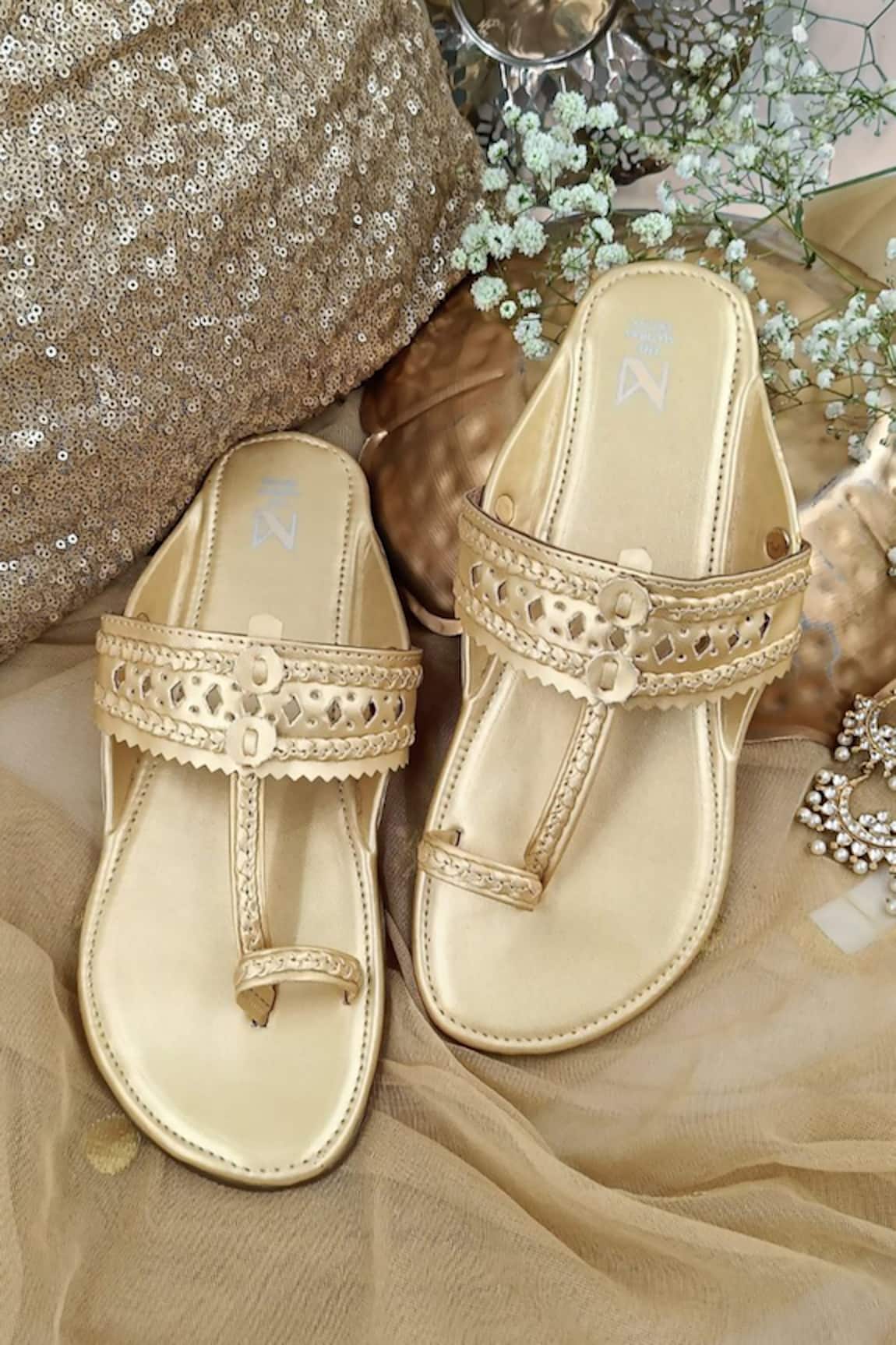 The Madras Trunk Metallic Cutwork Strap Leather Kolhapuris