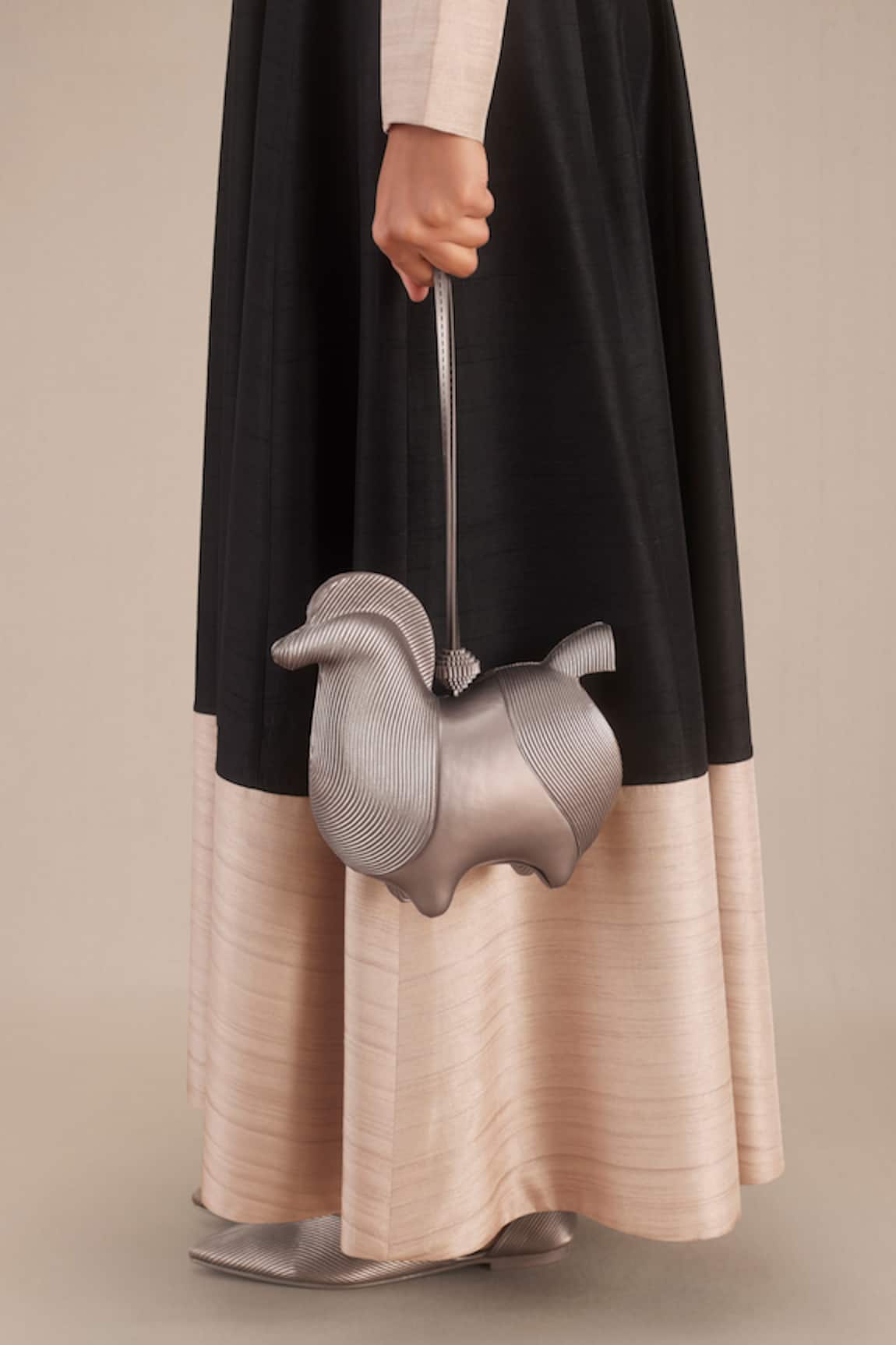 Ampm Raahi Metallic Handle Bag 