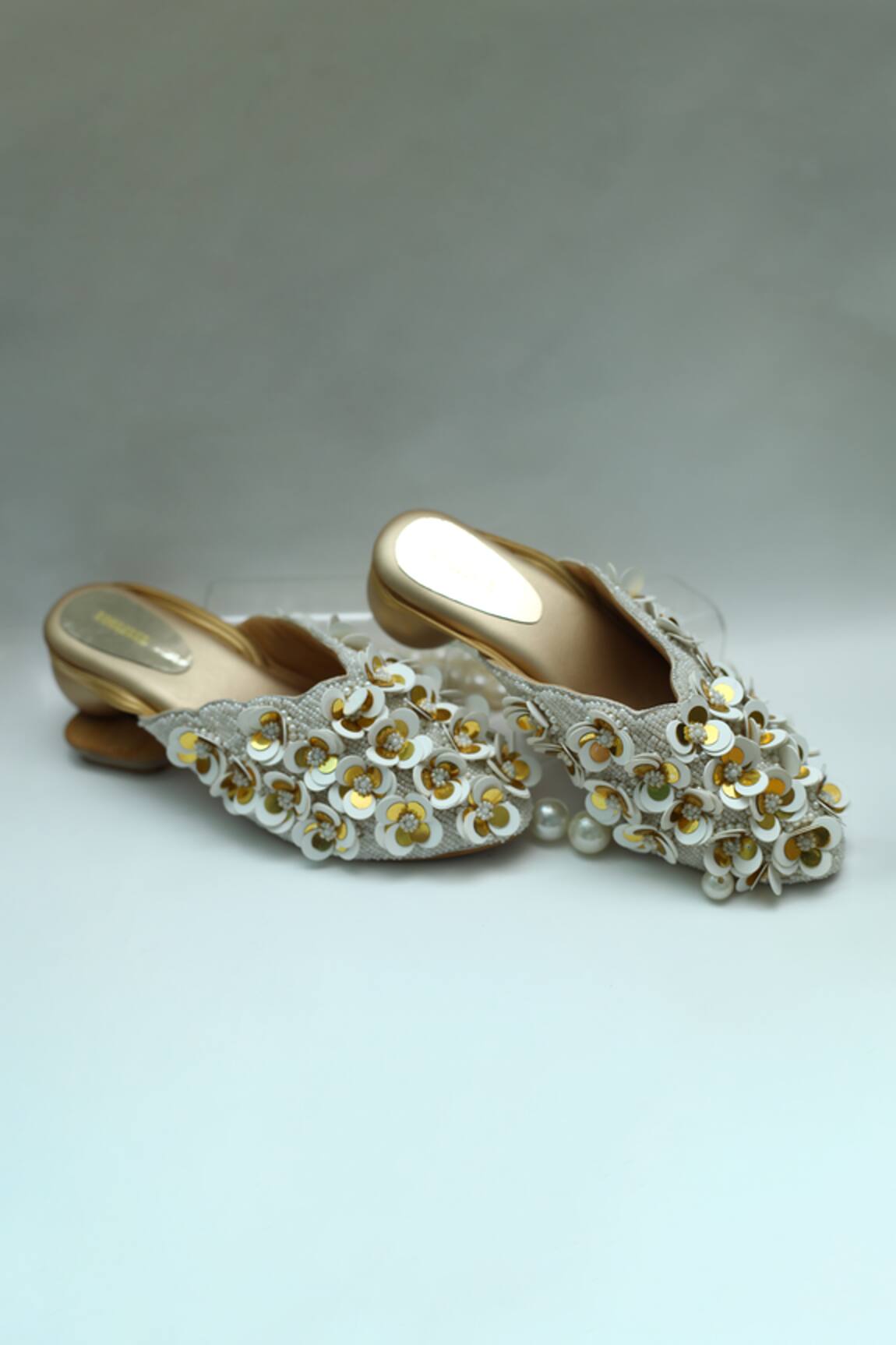 Foot Fuel 3D Love Floral Embroidered Mule Heels 