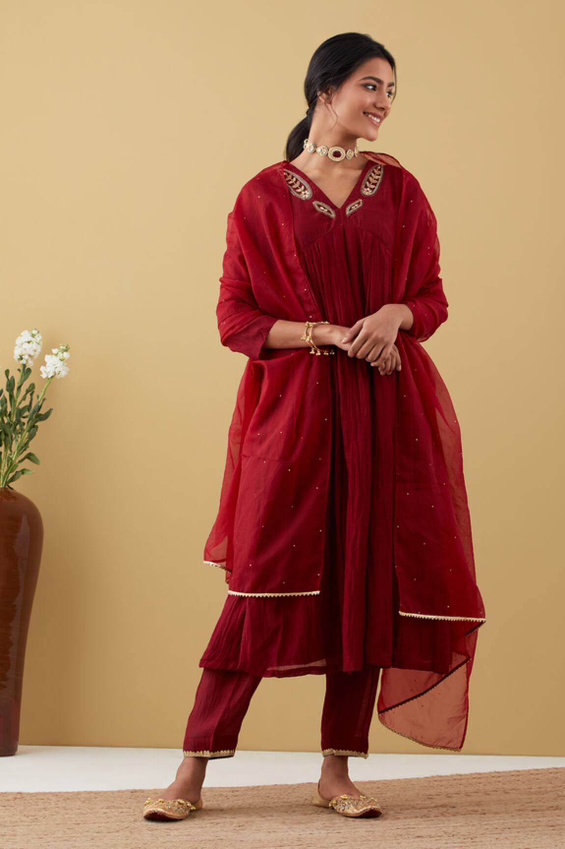 Tashee Chanderi Neckline Embroidered Kurta Pant Set
