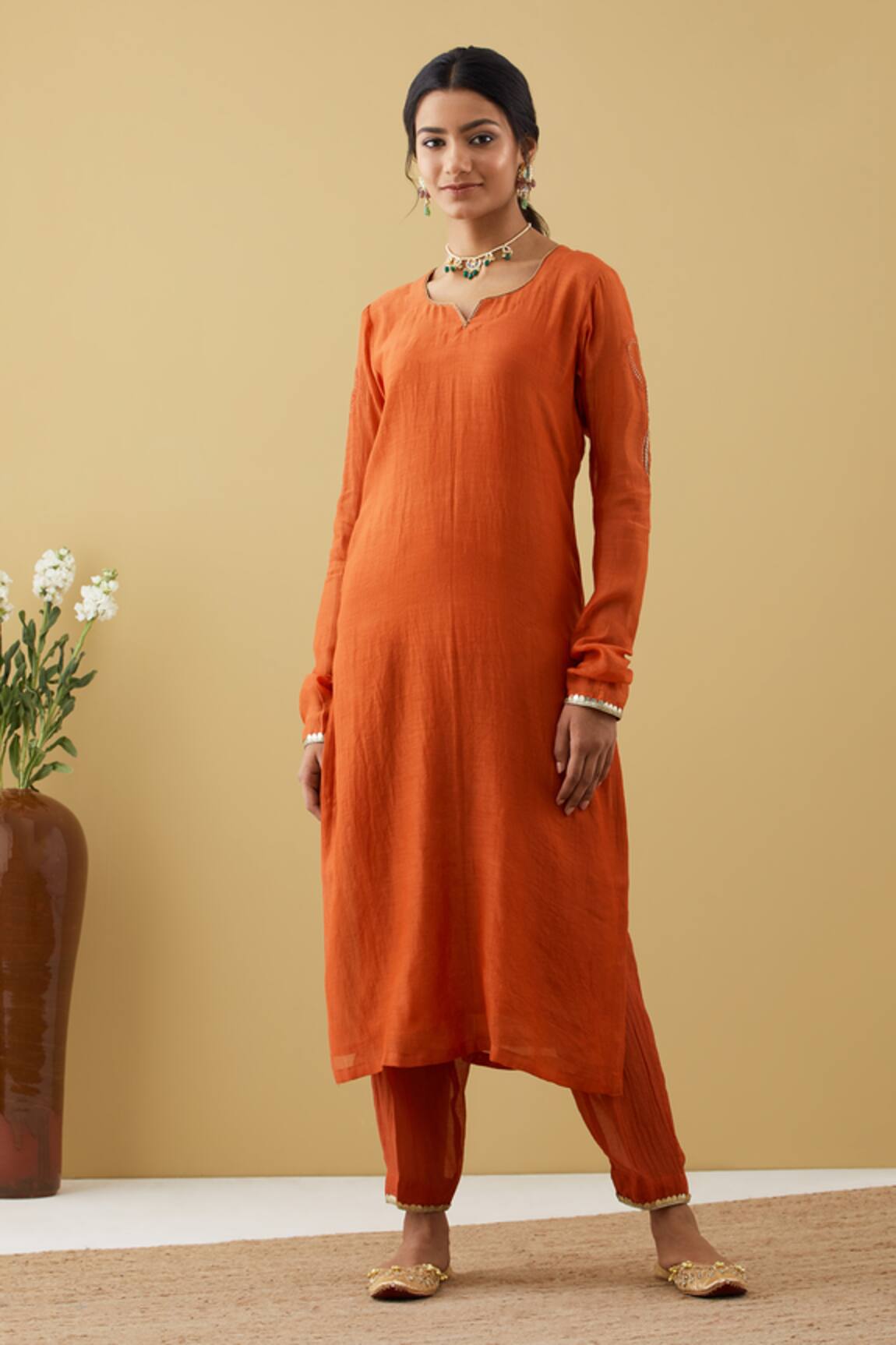 Tashee Chanderi Paisley Embroidered Kurta & Pant Set