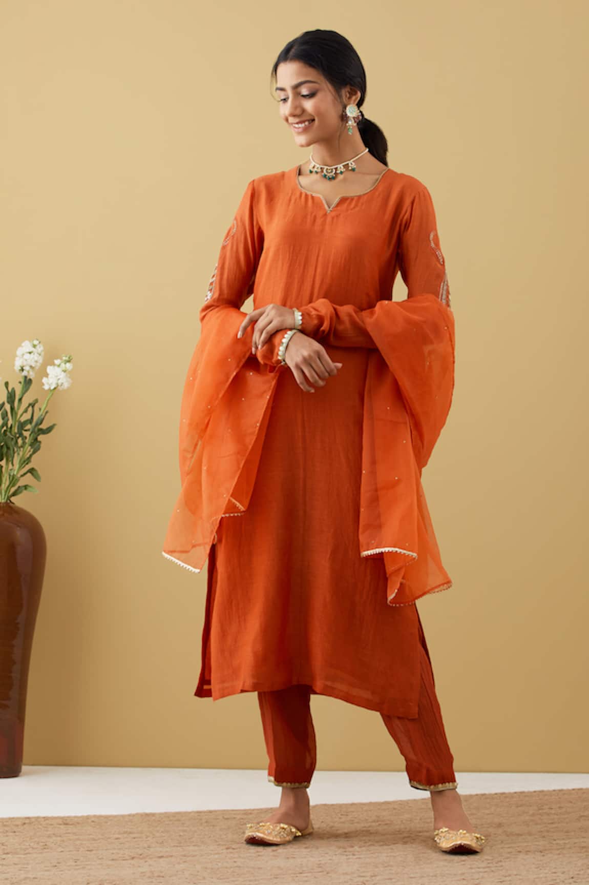Tashee Chanderi Sleeve Embroidered Kurta Set
