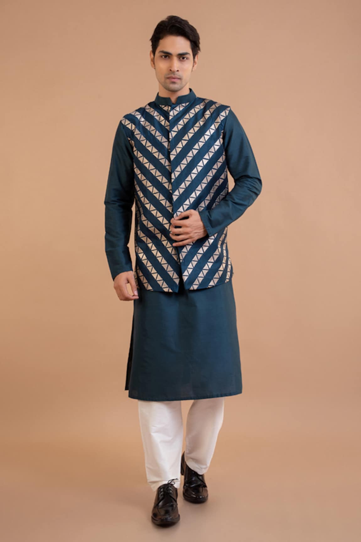 Priyanka Haralalka Embroidered Bundi Kurta Set