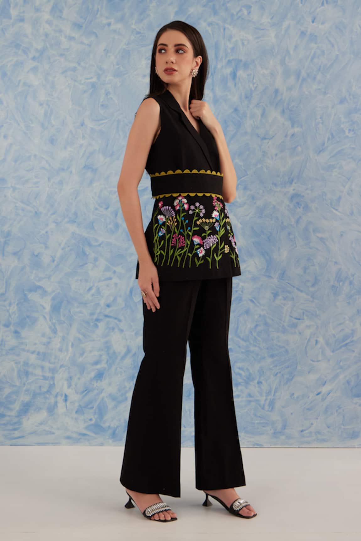 FUGA Floral Embroidered Blazer With Pant