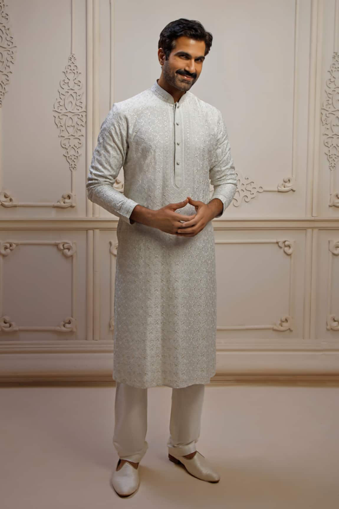 Vanshik Bloom Jaal Embroidered Kurta Set