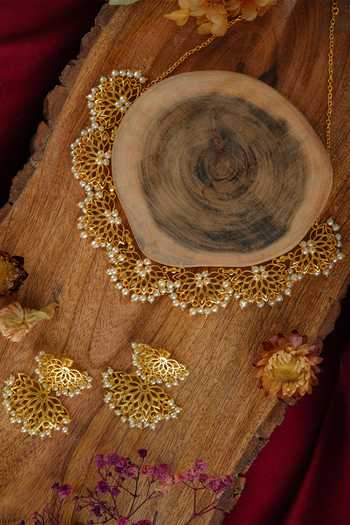Totapari Pearl Embellished Necklace Set 