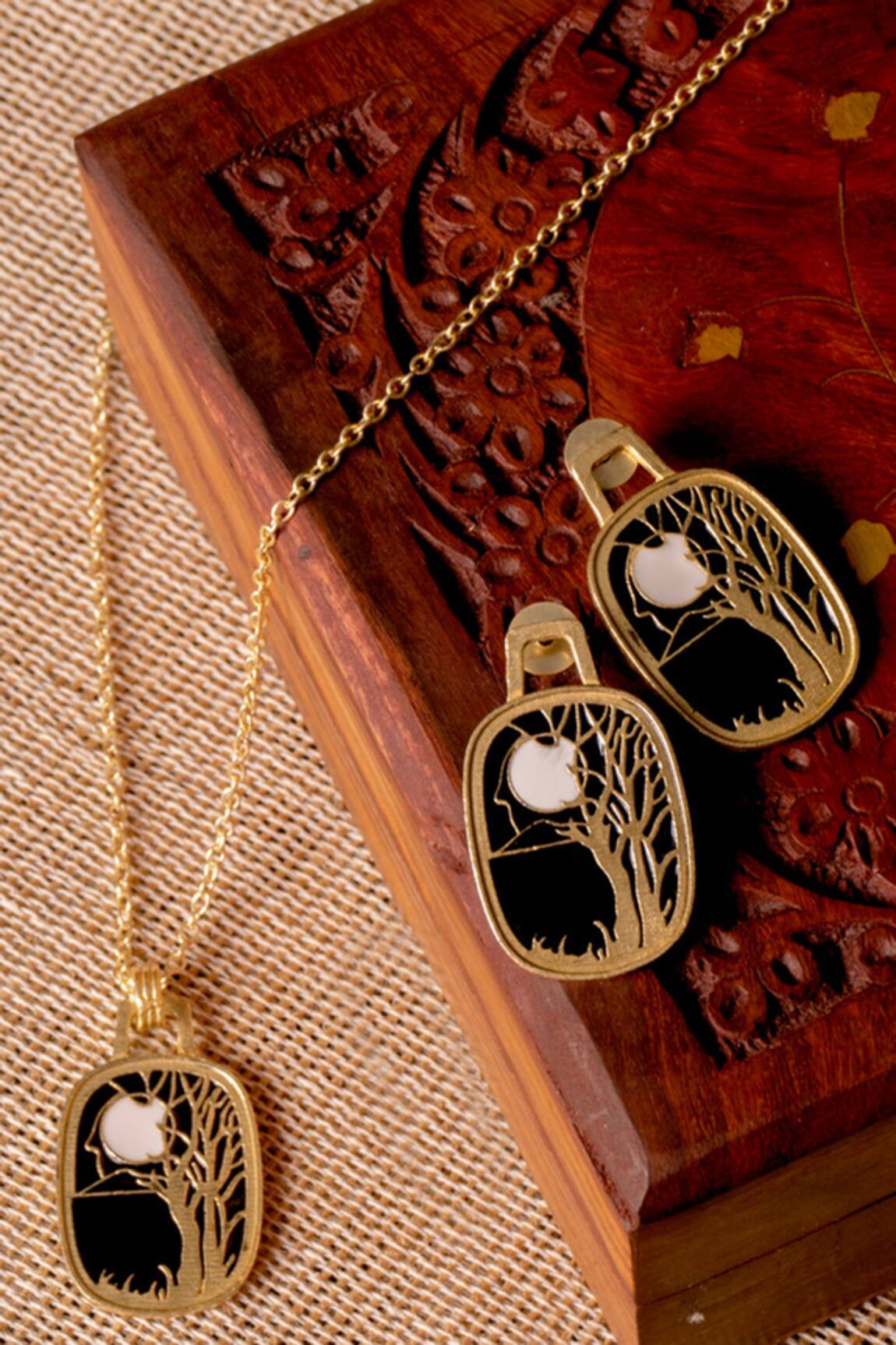 Totapari Moonlit Landscape Pendant Necklace Set