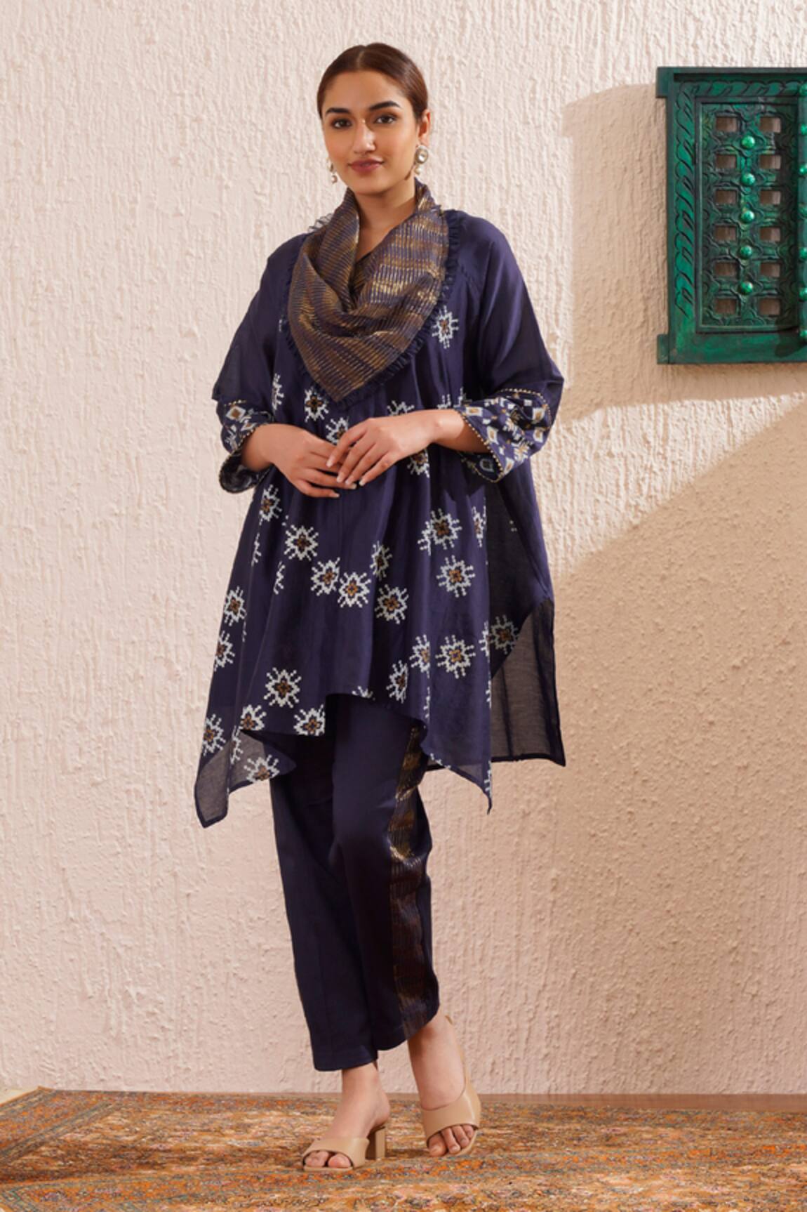 OMI Flowery Motif Print Tunic Kurta Pant Set