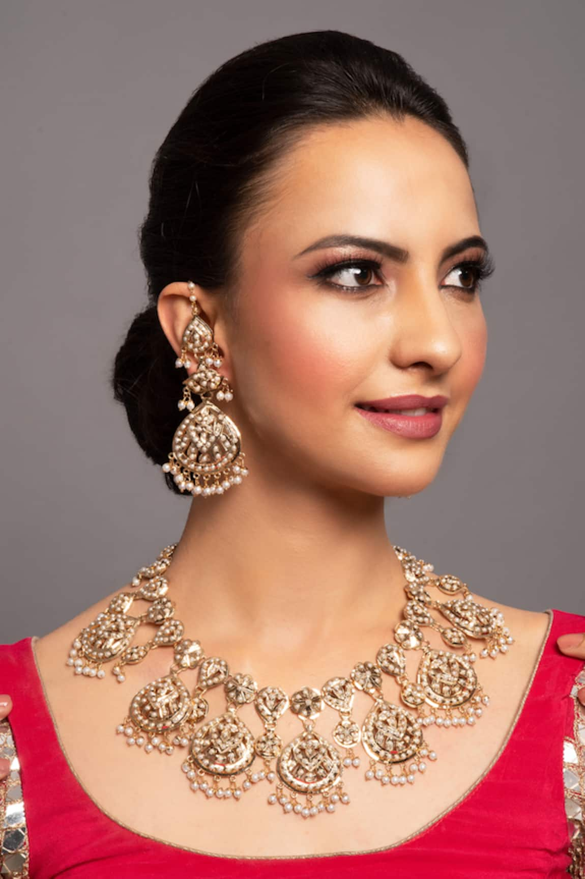 Queens Jewels Nimrat Jadau Choker Set