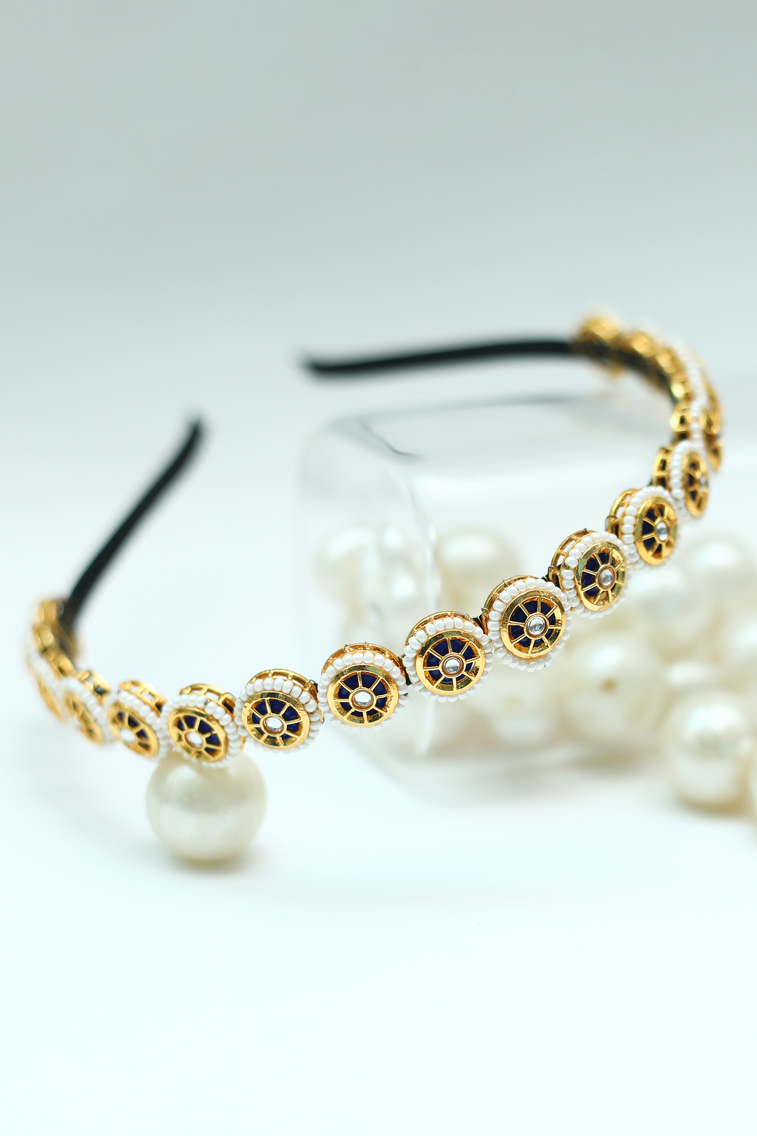 Foot Fuel Circular Broach Embellished Hairband 