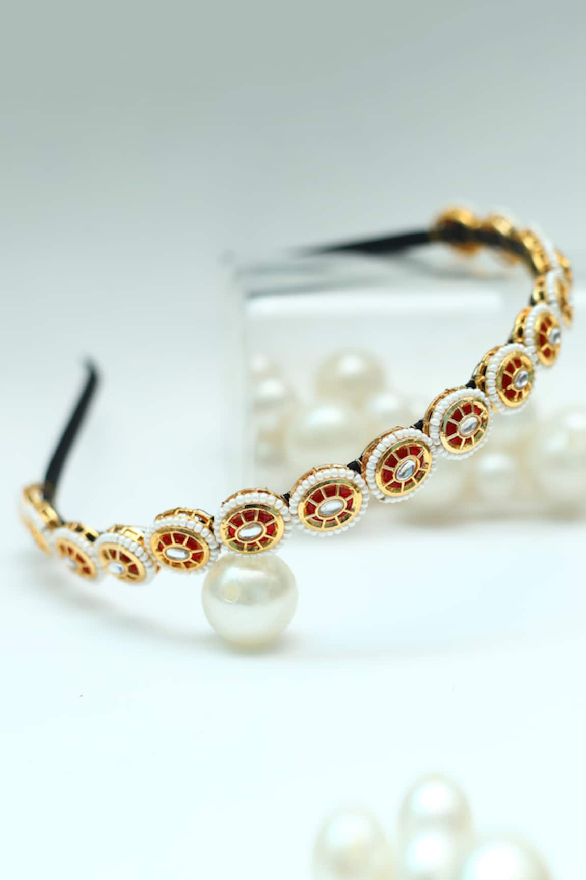 Foot Fuel Studded Round Broach Hairband 