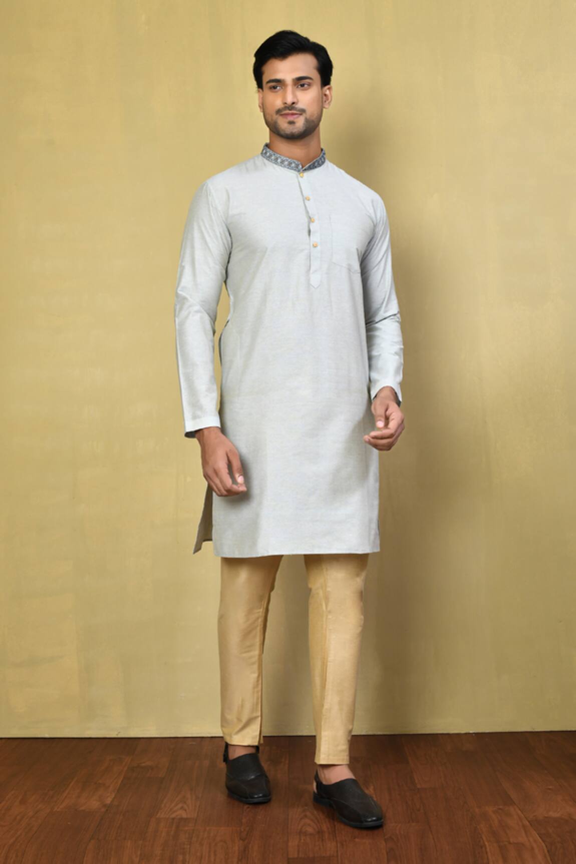 Arihant Rai Sinha Band Collar Kurta & Pyjama Set 