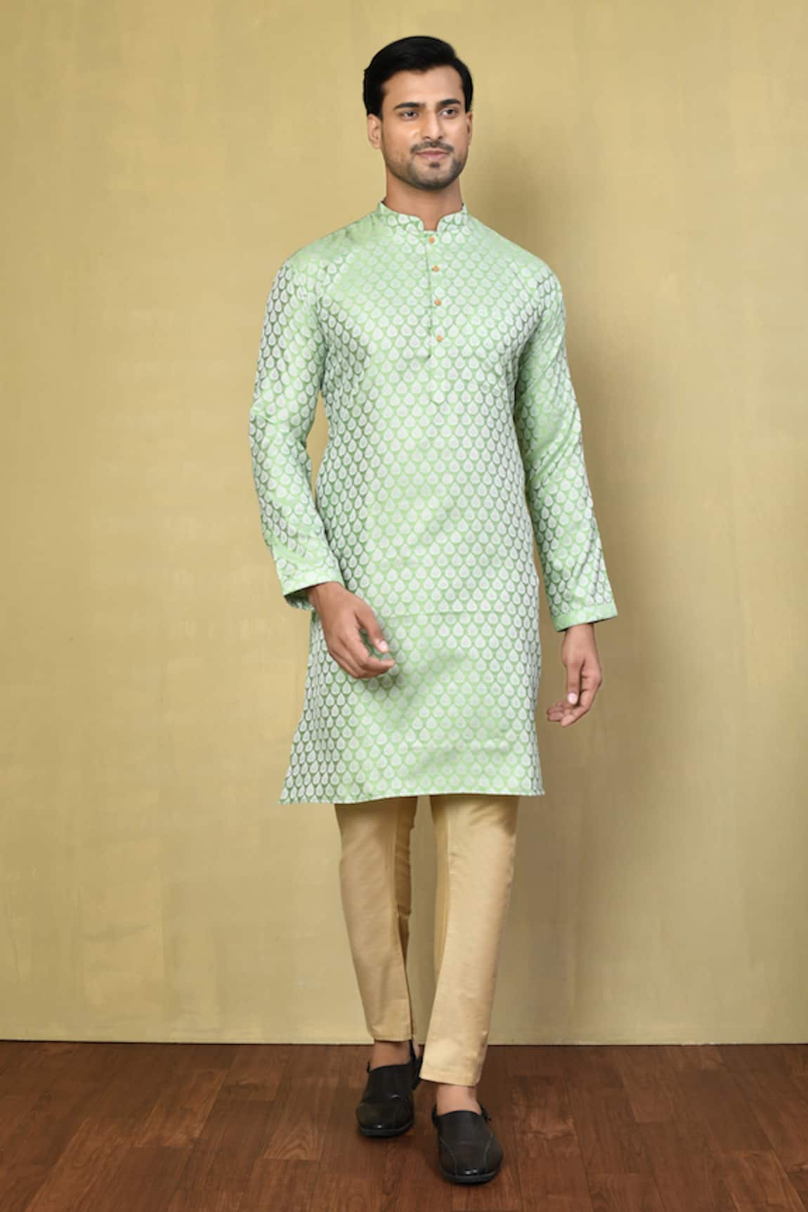 Arihant Rai Sinha Full Sleeve Woven Kurta Set 