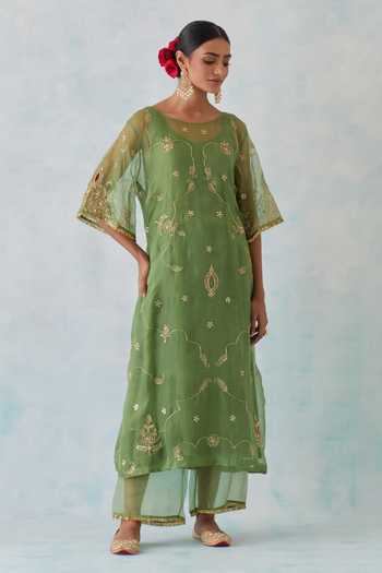 Ikshita Choudhary Zari Thread Embroidered Kurta & Flared Pant Set 