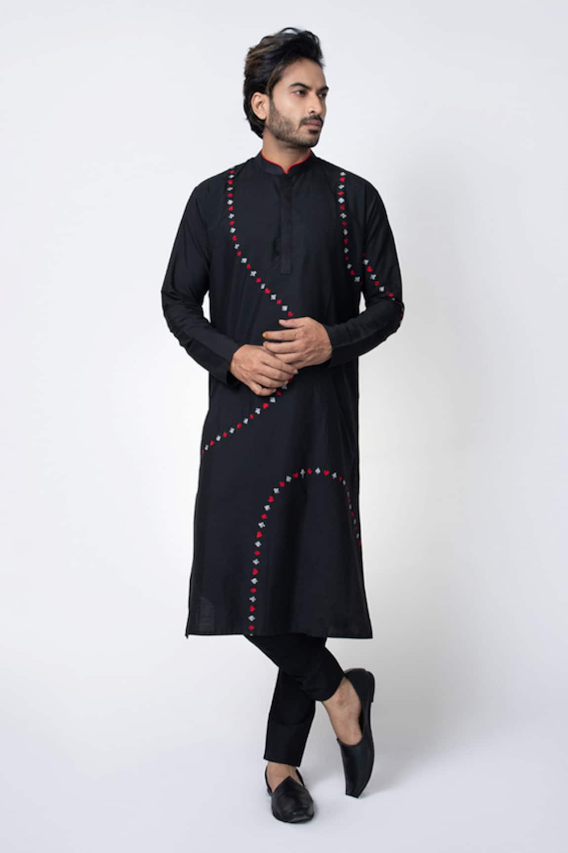 Priyanka Haralalka Straight Embroidered Kurta & Pyjama Set