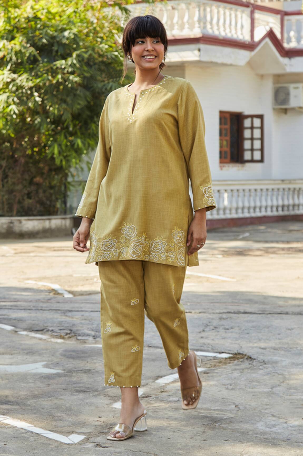 BO Tree Step Into Style Embroidered Kurta With Pant