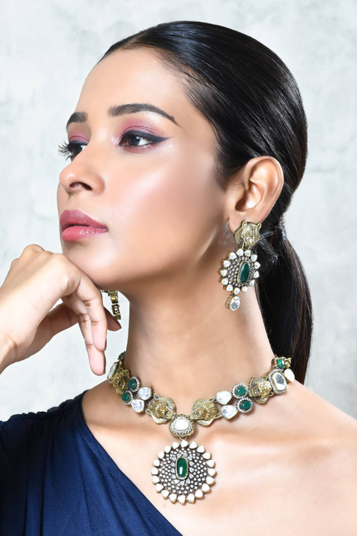 Our Purple Studio Onyx Stones Embellished Pendant Necklace Set 