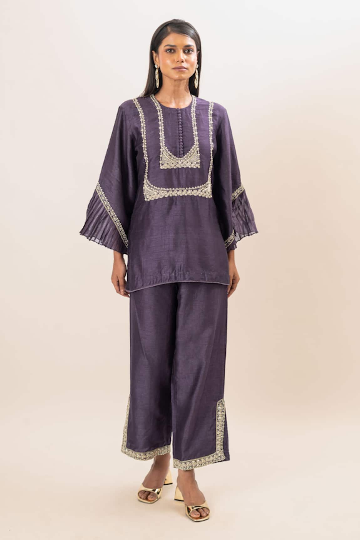 Oshi By Shikha Embroidered Bodice Short Kurta With Pant