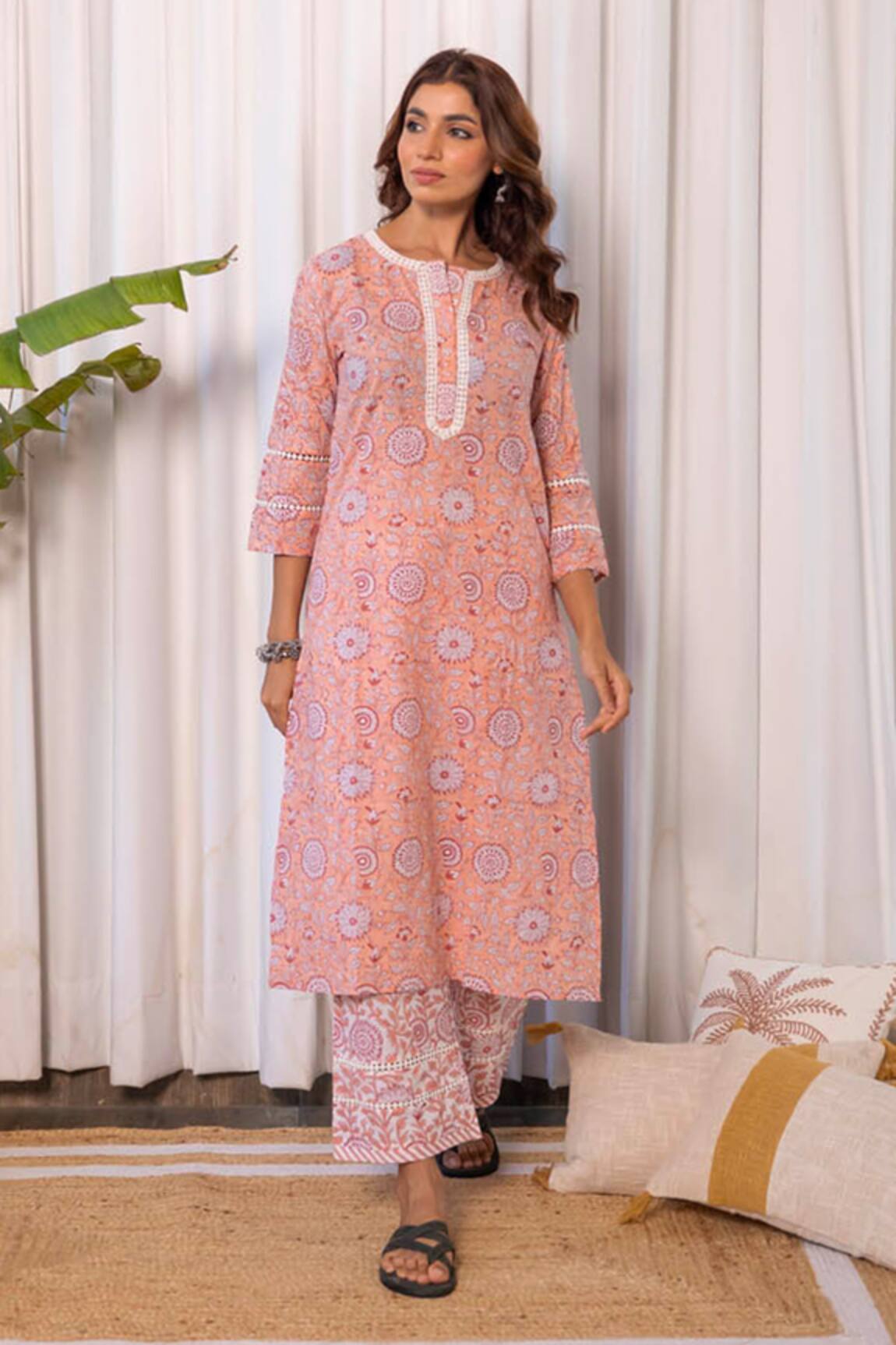 Kapraaaha Gardenia Print Tunic With Palazzo Pant