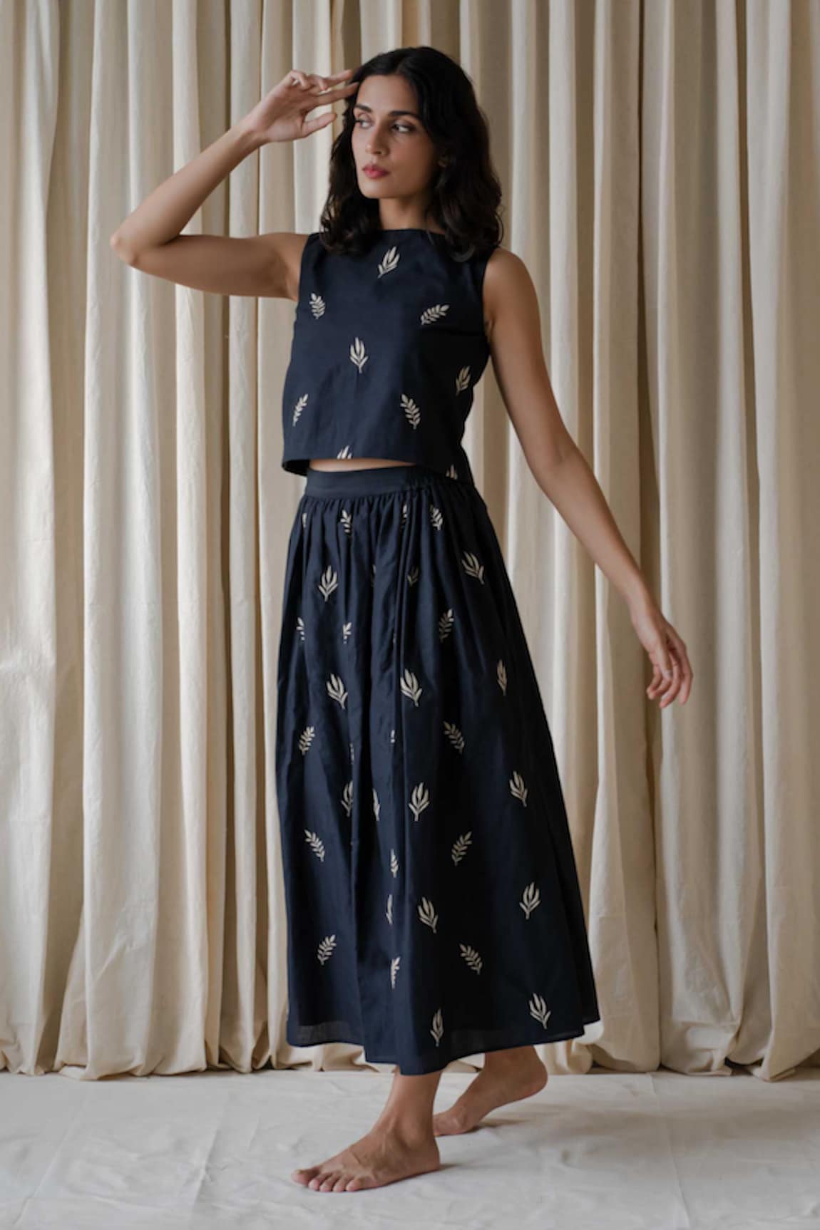 Vanaras Rena Vera Leaf Embroidered Top & Skirt Set