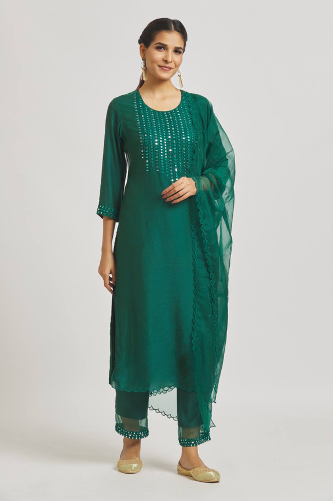 Asaga Embroidered Yoke Kurta Pant Set 