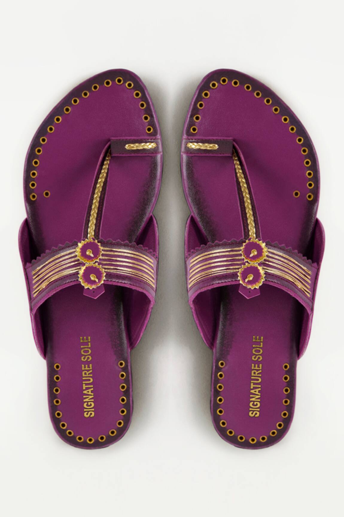 Signature Sole Kasab Embroidered Kolhapuri Flats