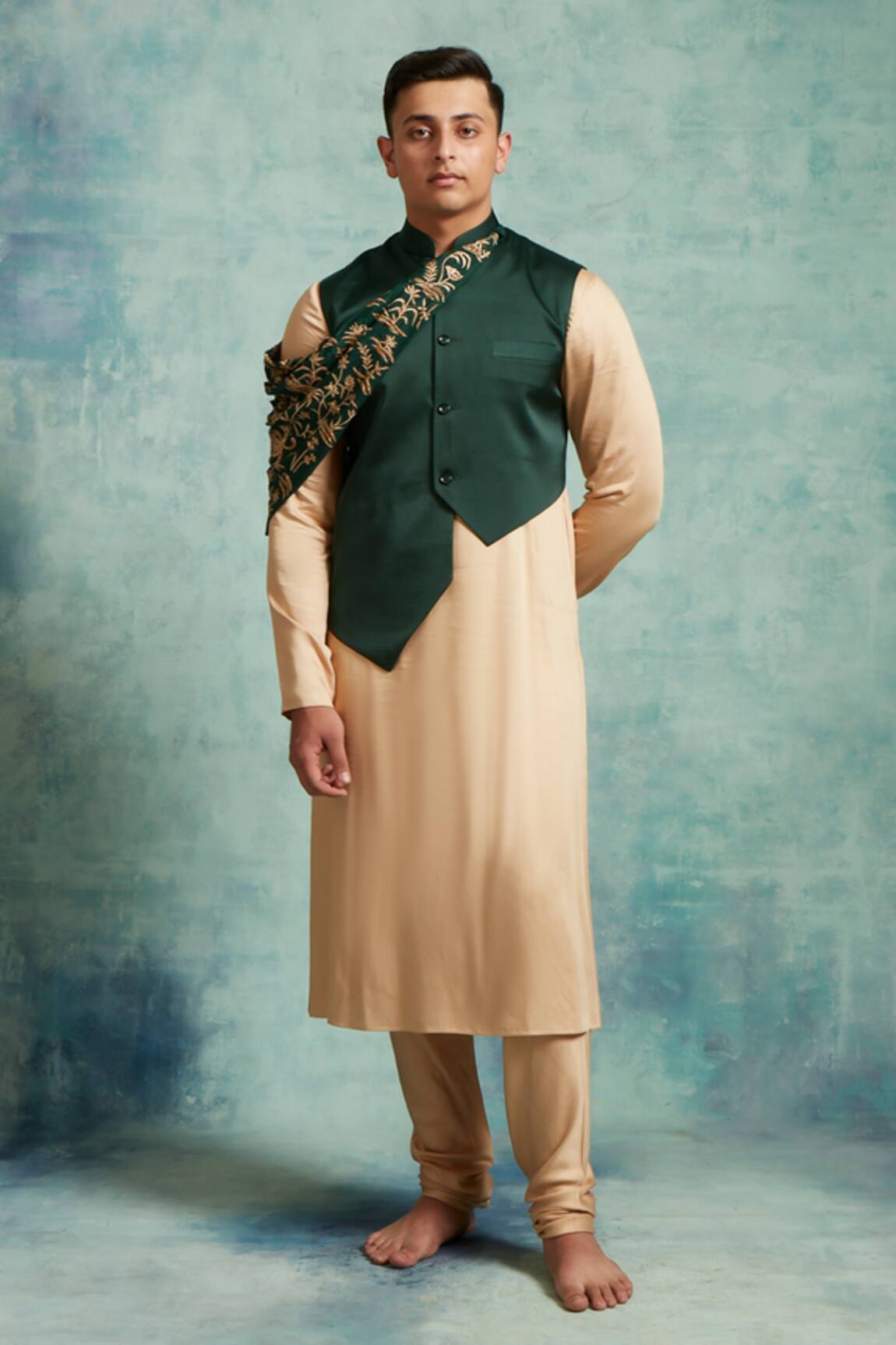 Vedika Soni Floral Embroidered Bundi Kurta Set