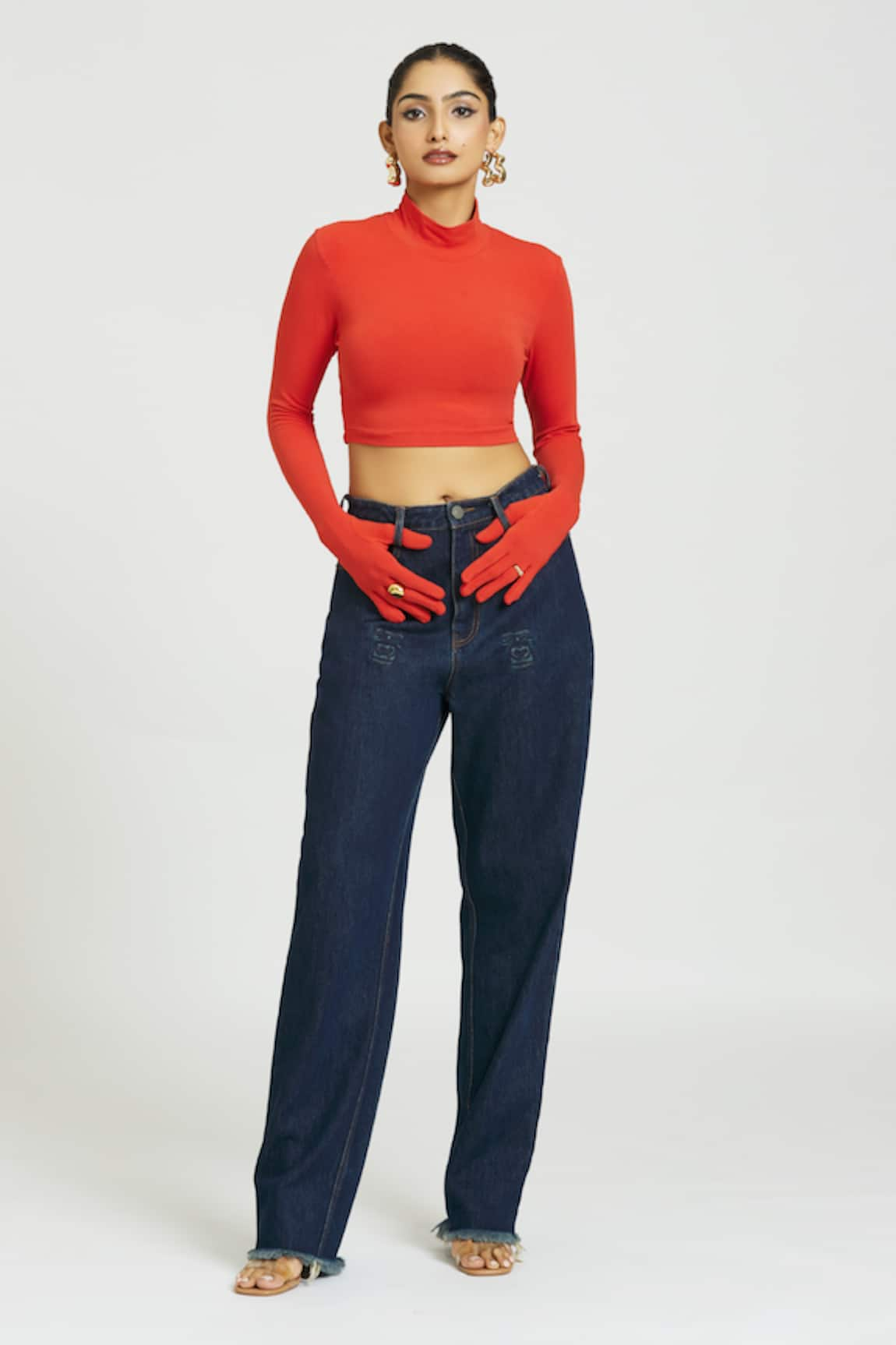 Huemn Solid Gloved Sleeves Crop Top