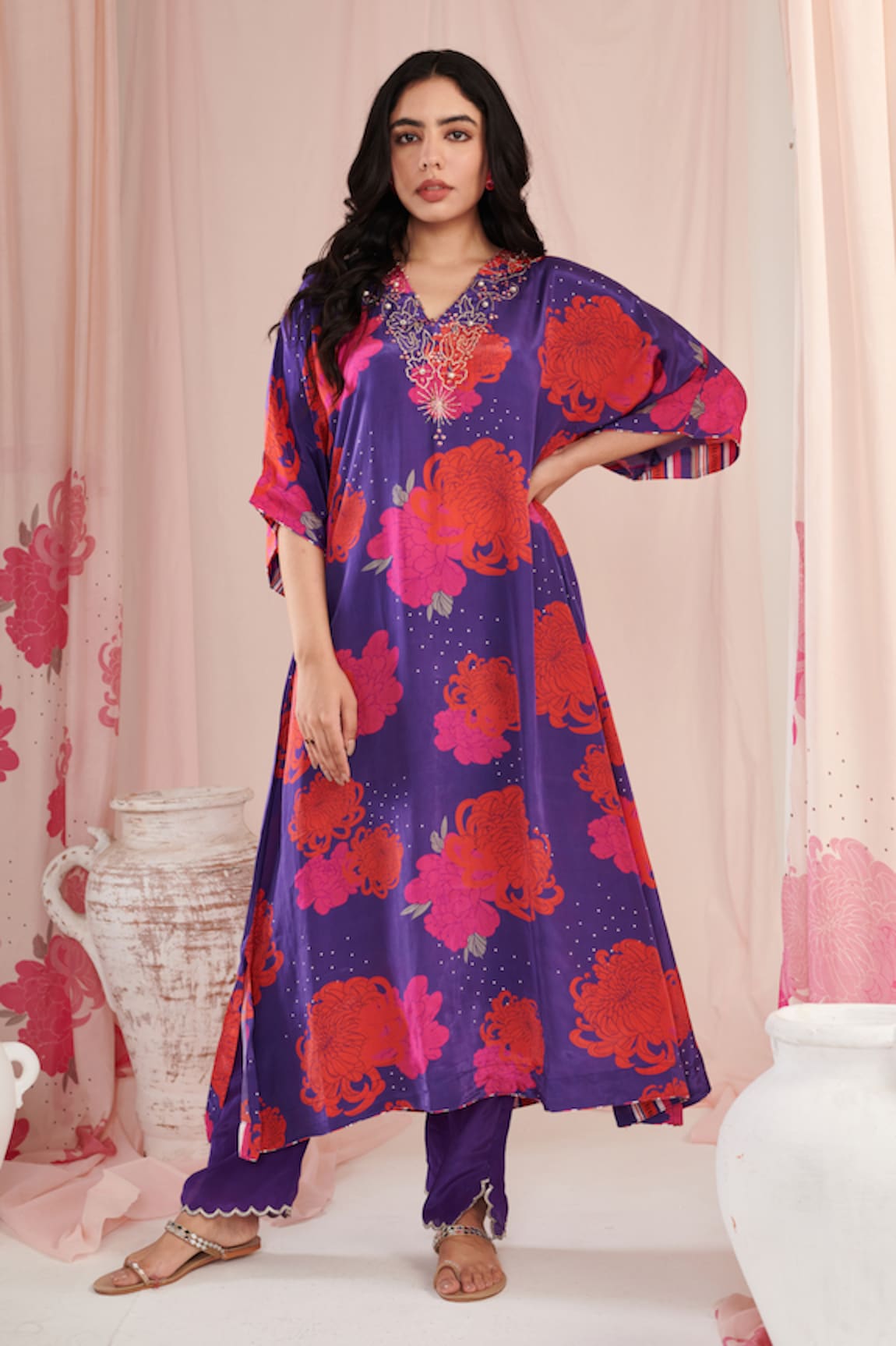 Negra Elegante Chrysanthemum Print Kaftan With Pant