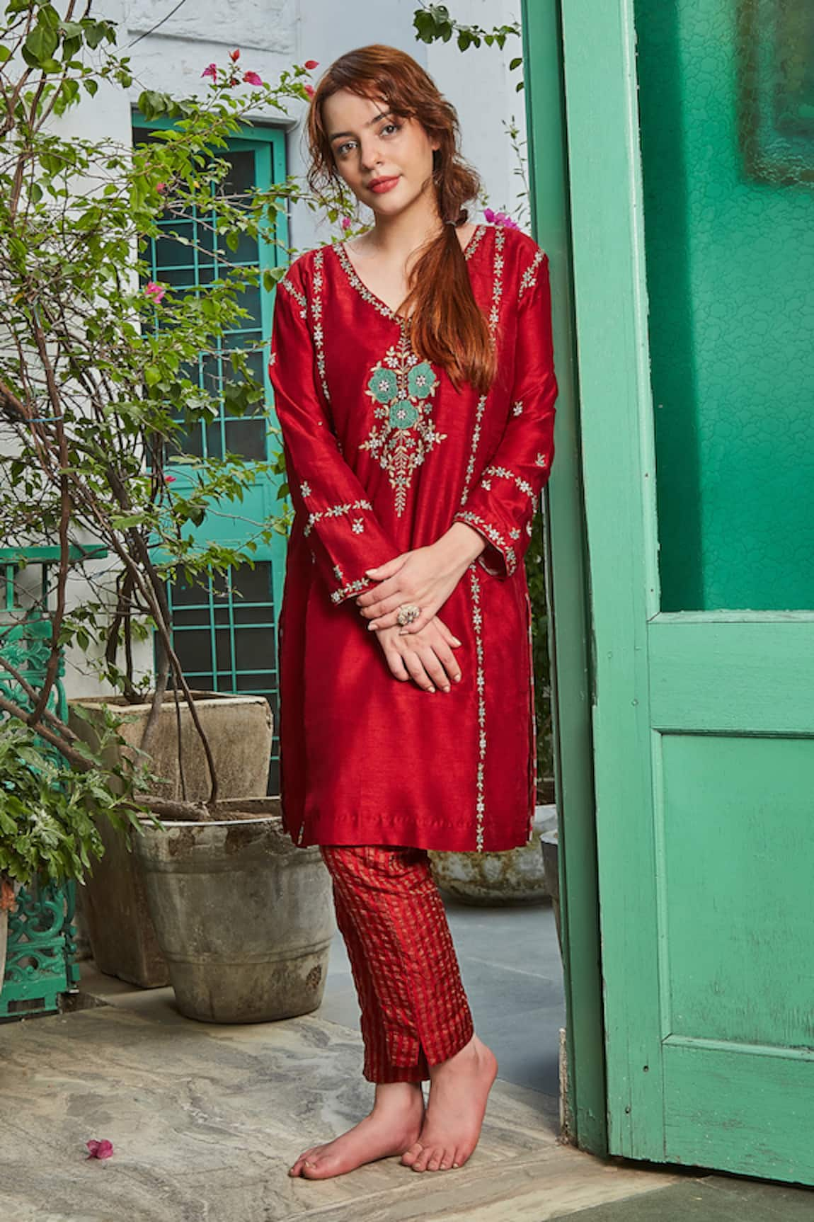 Bo tree Berry Embroidered Kurta & Cotton Pant