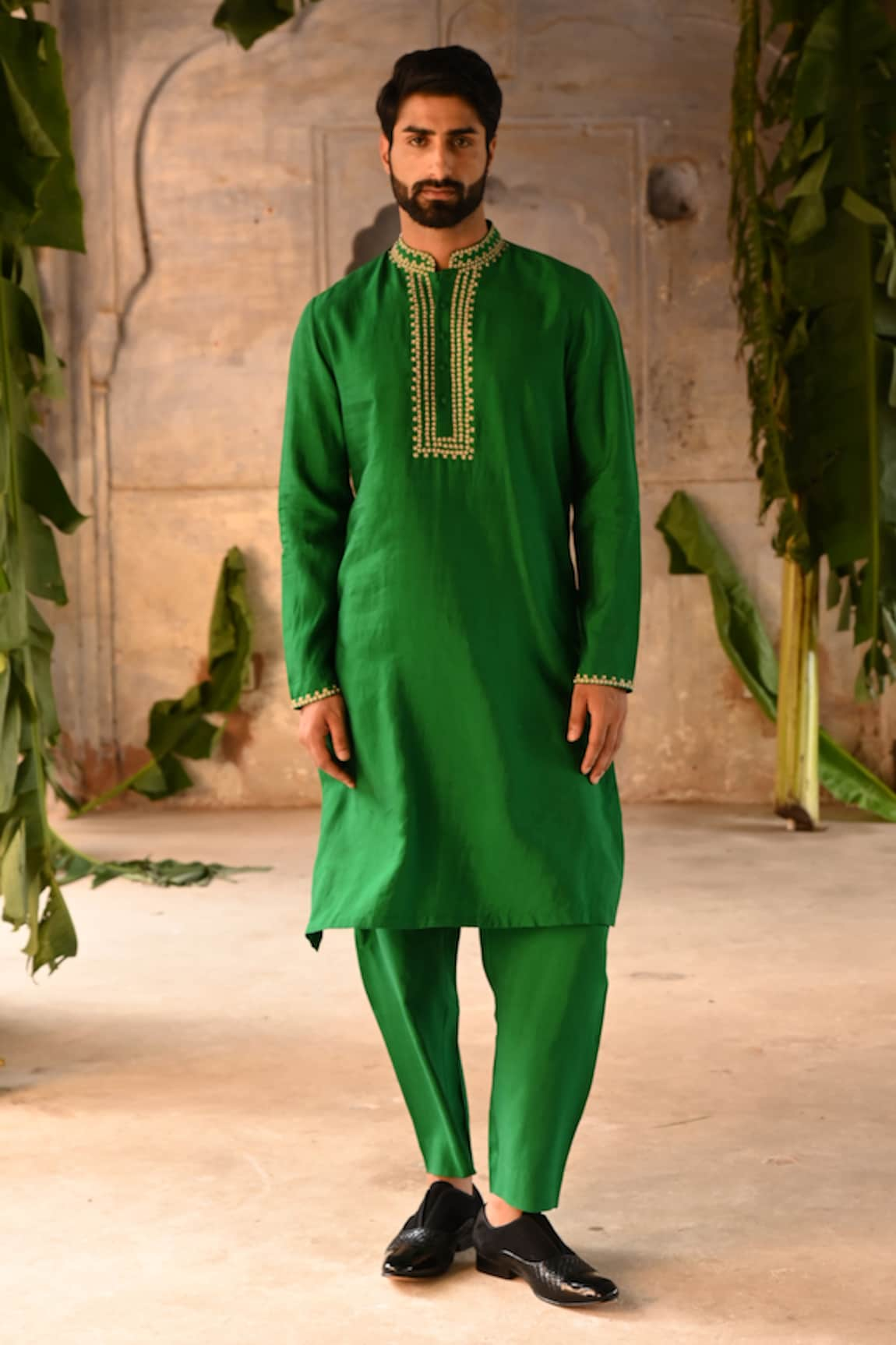 Deep Thee Placement Embellished Silk Kurta Set