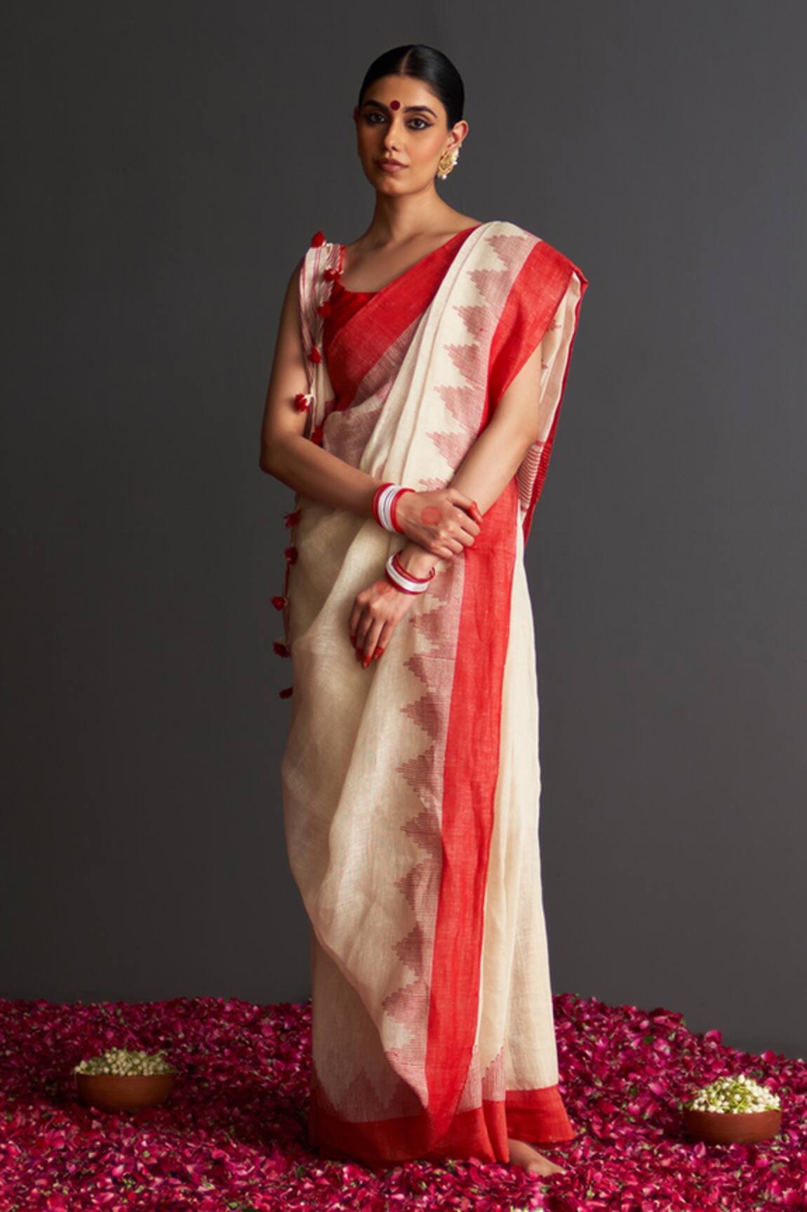 FIVE POINT FIVE Amba Temple Arch Woven Linen Saree With Running Blouse