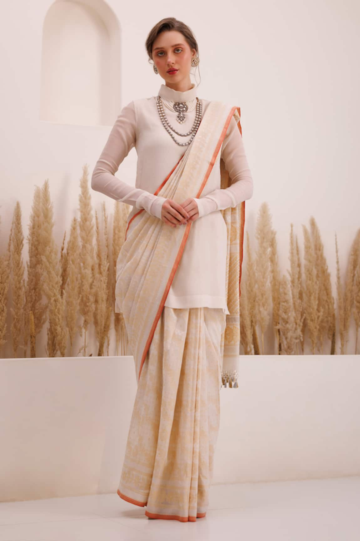 Chhaya Mehrotra Aarvi Embroidered Saree With Kurta Blouse