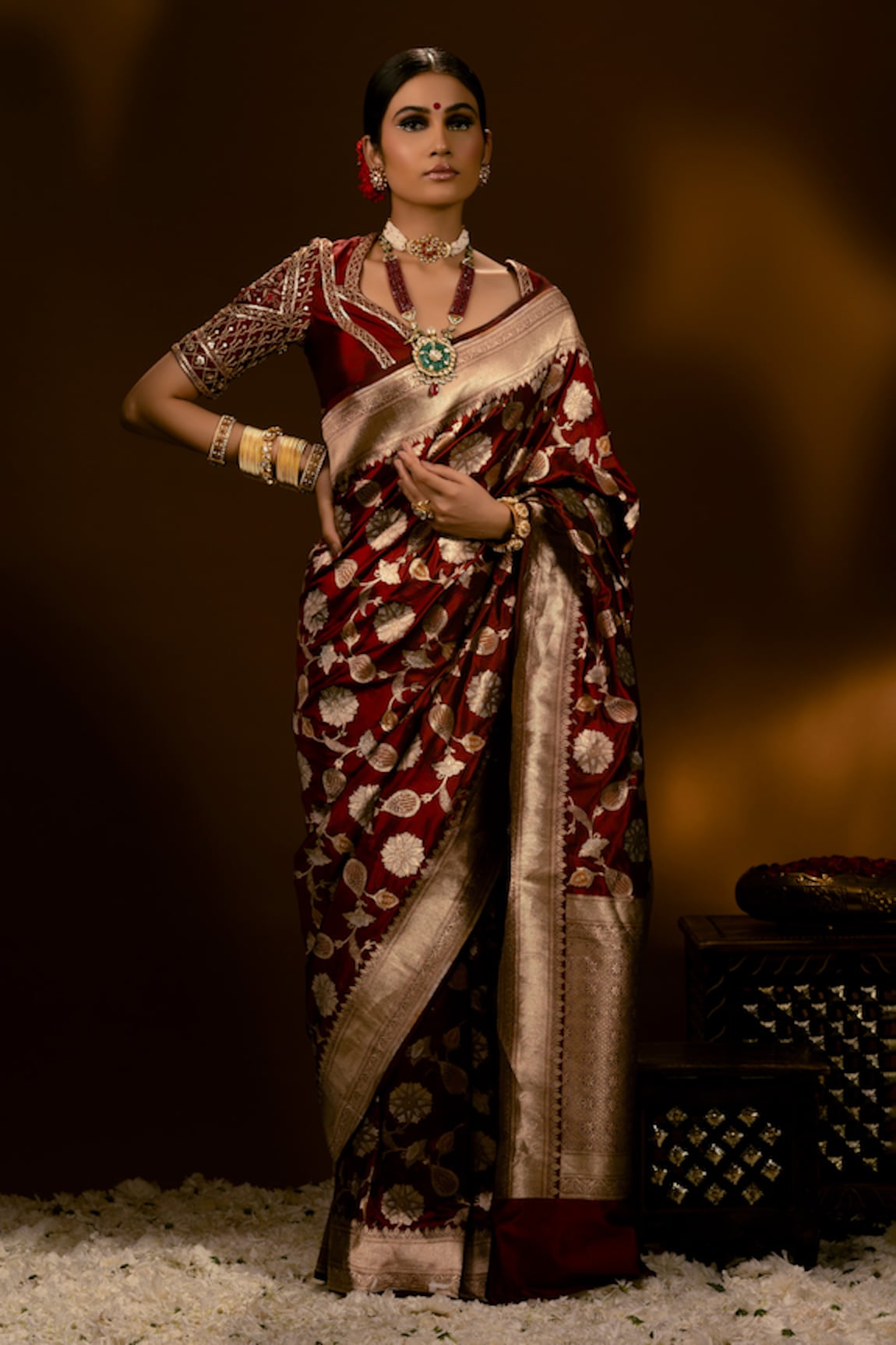 Priyal Bhardwaj Handwoven Floral Pattern Banarasi Saree