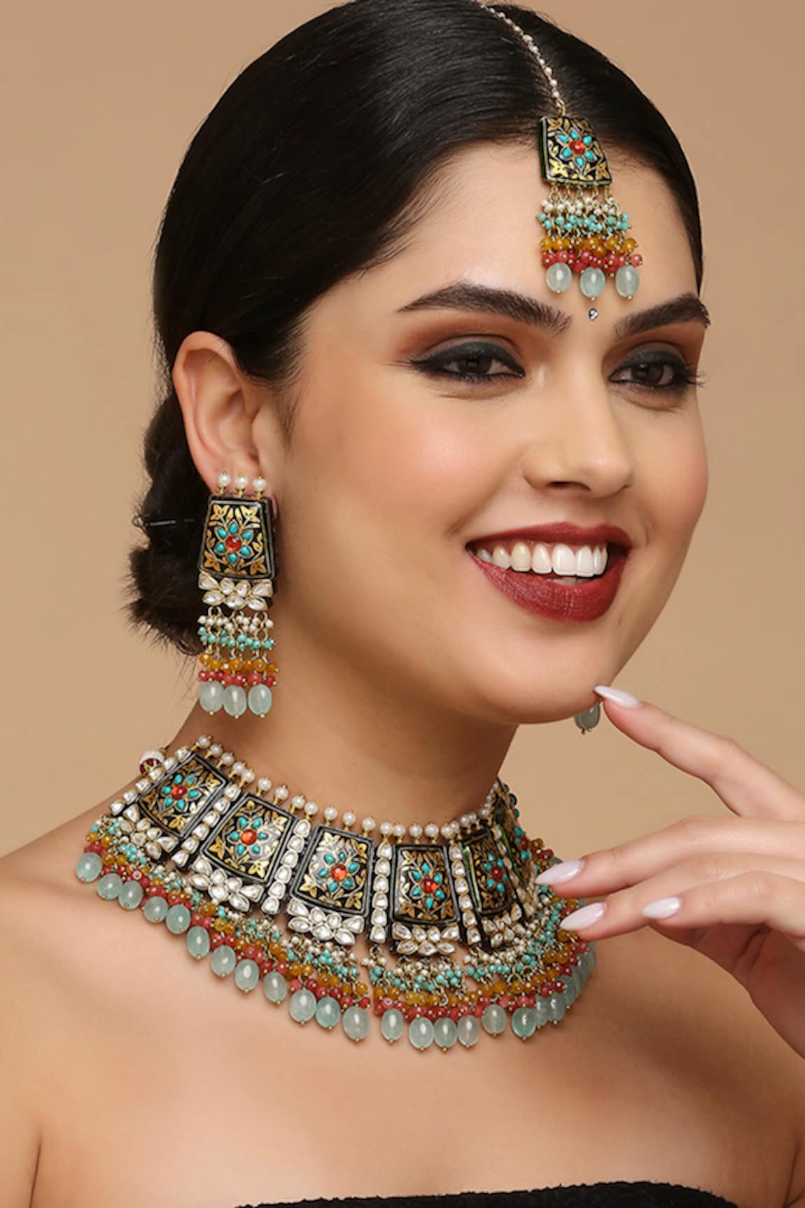 TAD Accessories Geometric Kundan Embellished Choker Set