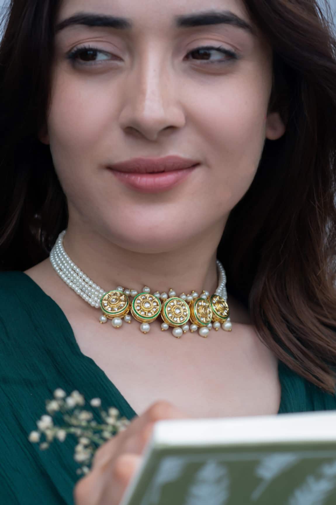 Do Taara Kundan & Pearl Embellished Choker Necklace 