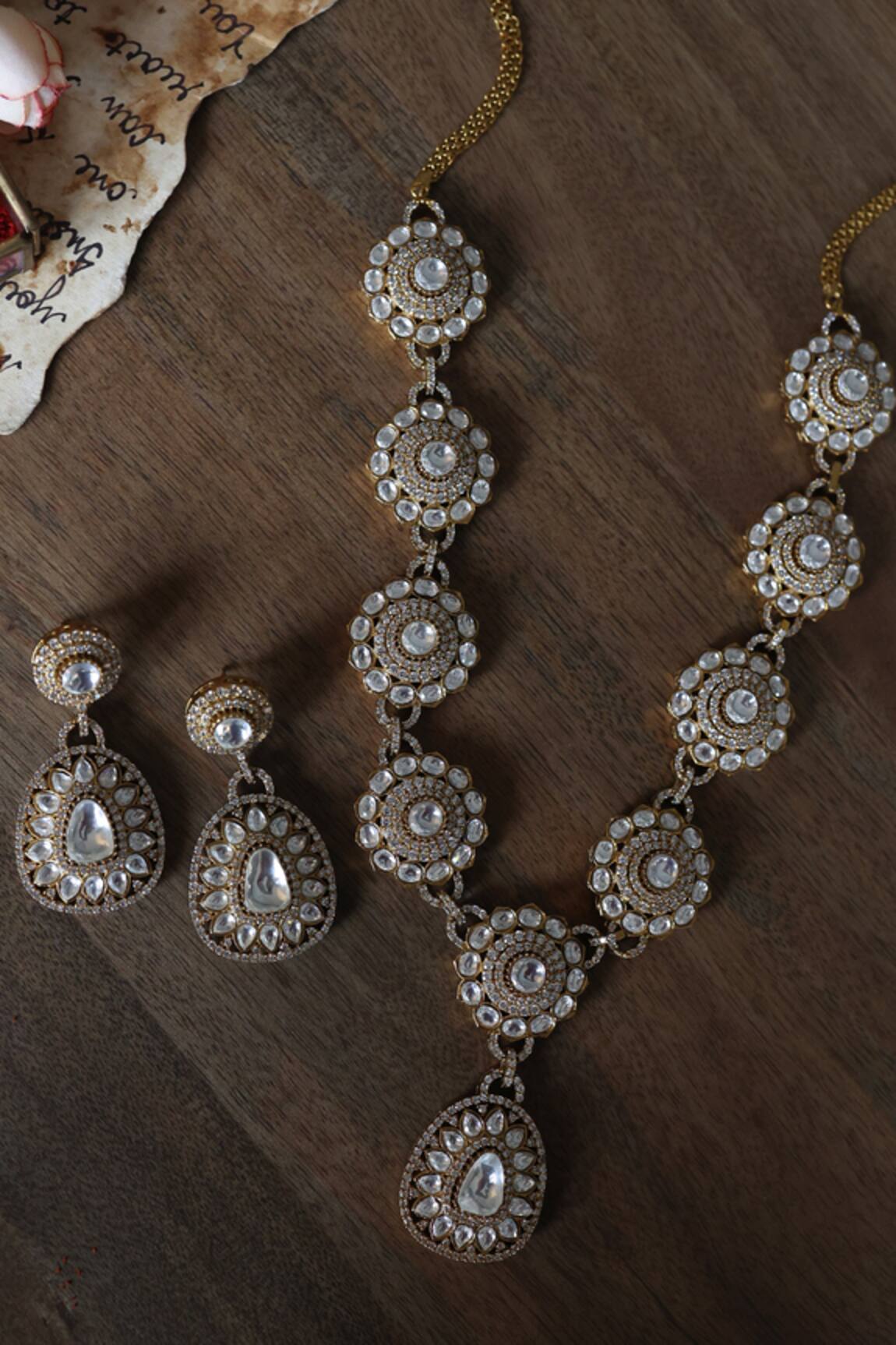 Do Taara Floral Cut Work Embellished Necklace Set