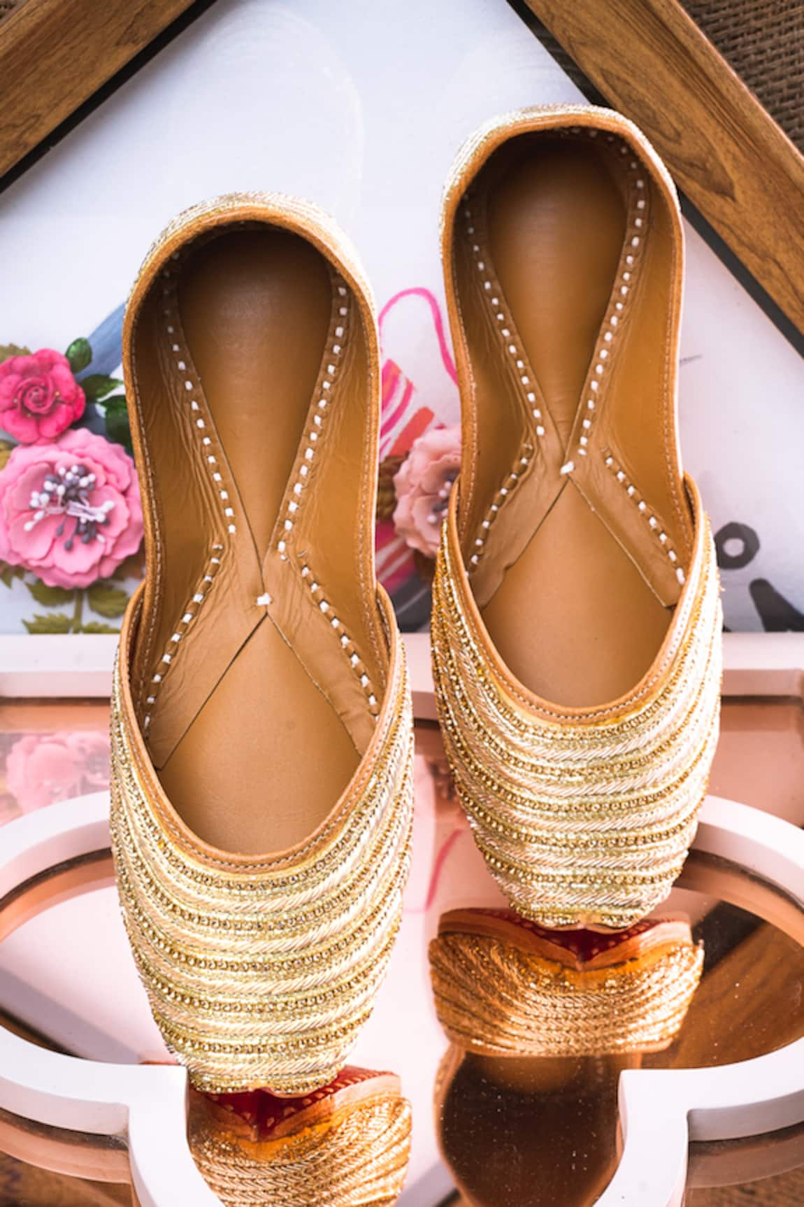 NR BY NIDHI RATHI Gota & Zari Embroidered Juttis