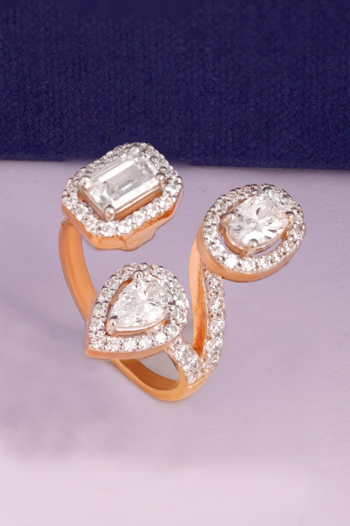 Prata Stone Encrusted Ring