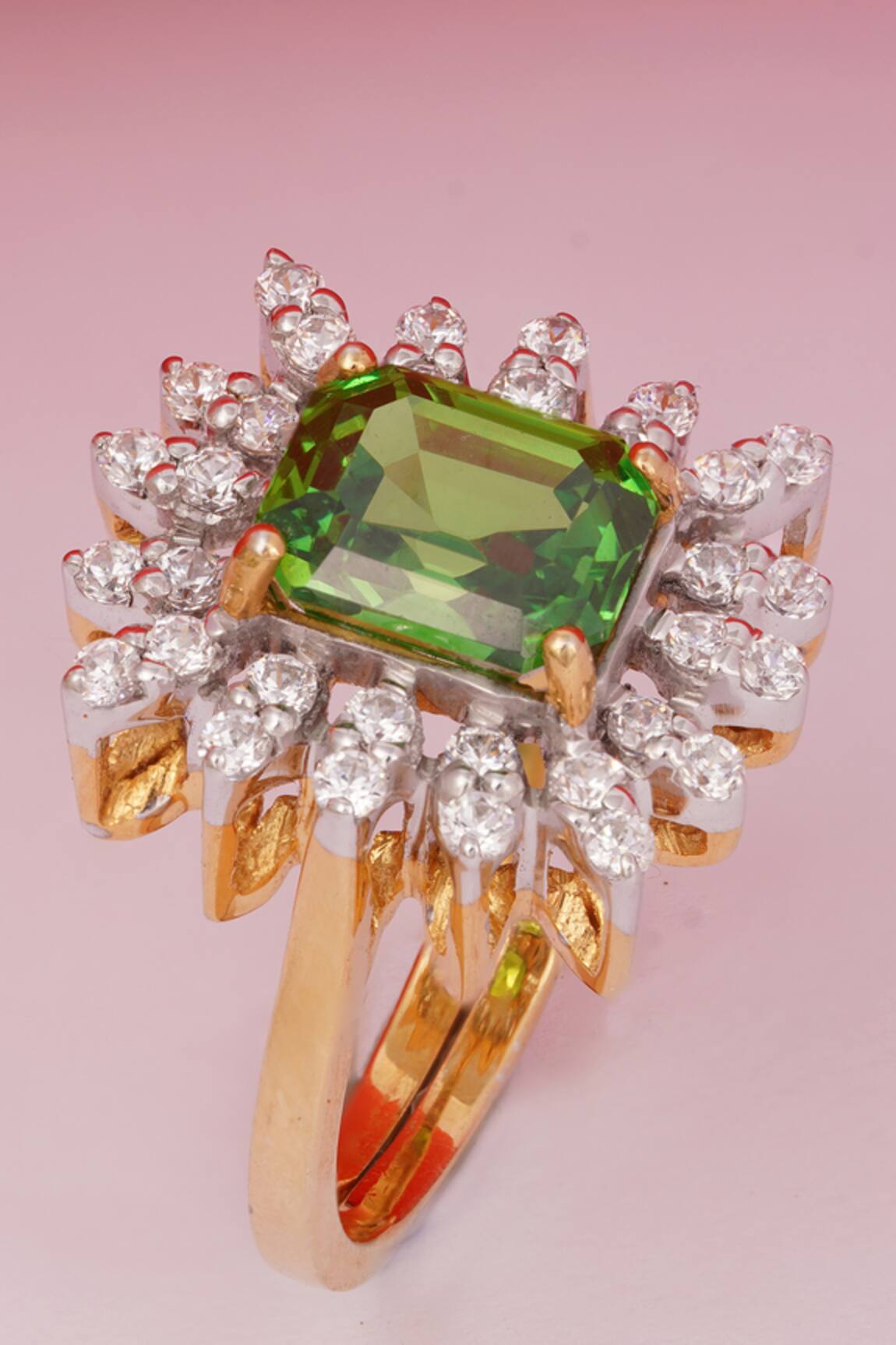Prata Green Stone Cubic Zirconia Ring