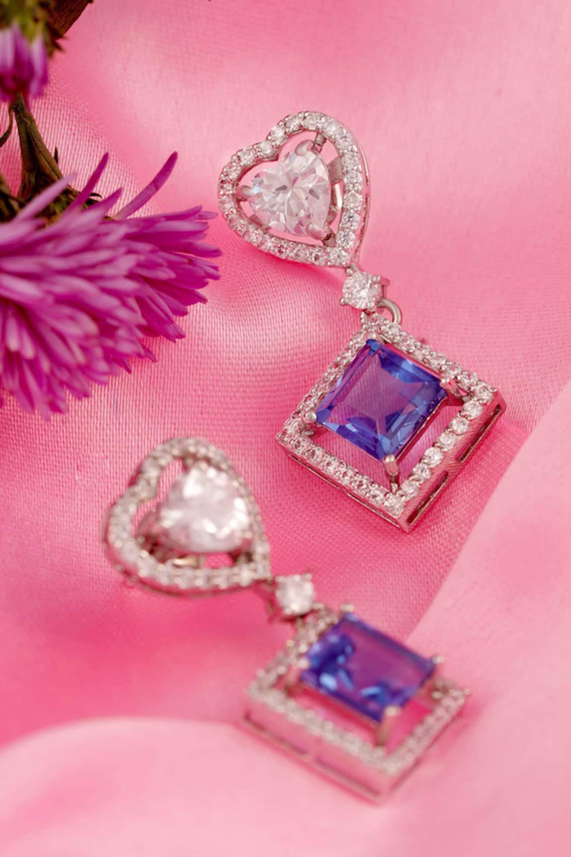 Prata Heart Stone Drop Earrings