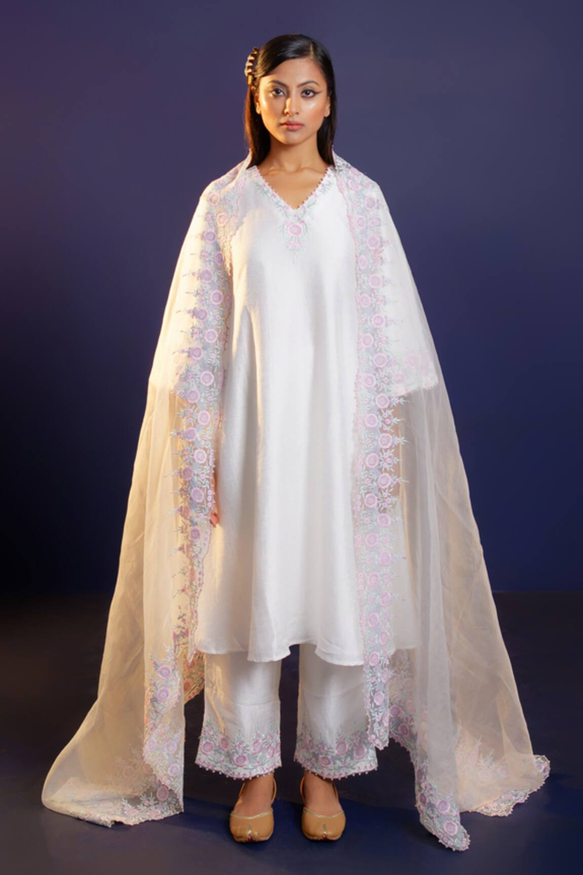 Ridhimaa Gupta Heer Flowy Kurta Set With Embroidered Dupatta