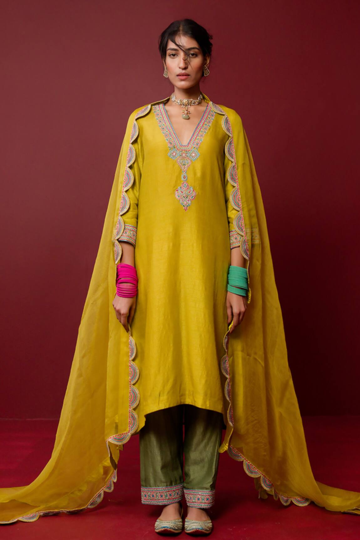 Ridhimaa Gupta Preyasi Placement Embroidered Kurta Pant Set