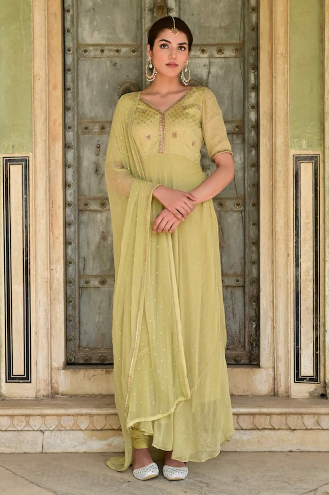 Taro Sada Bahar Yoke Embroidered Anarkali Set